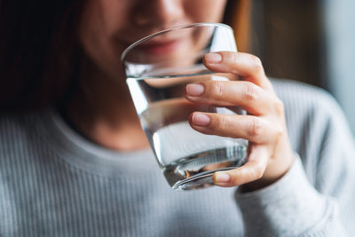 Does Hot or Cold Water Help Acid Reflux? What Actually Works