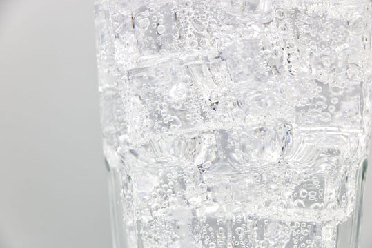 What Is Club Soda? Ingredients, Uses, and Differences